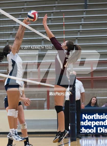 Thumbnail 3 in Marshall vs O'Connor photogallery.
