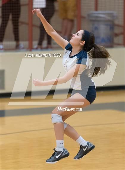 Thumbnail 3 in Marshall vs O'Connor photogallery.