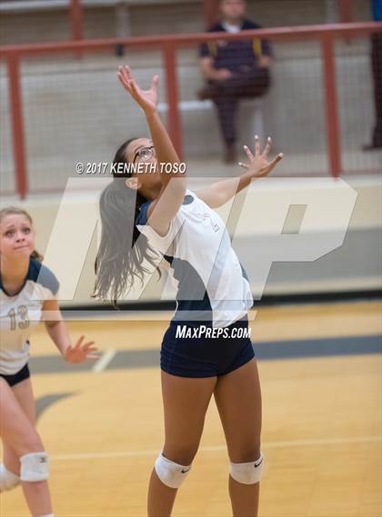Thumbnail 3 in Marshall vs O'Connor photogallery.