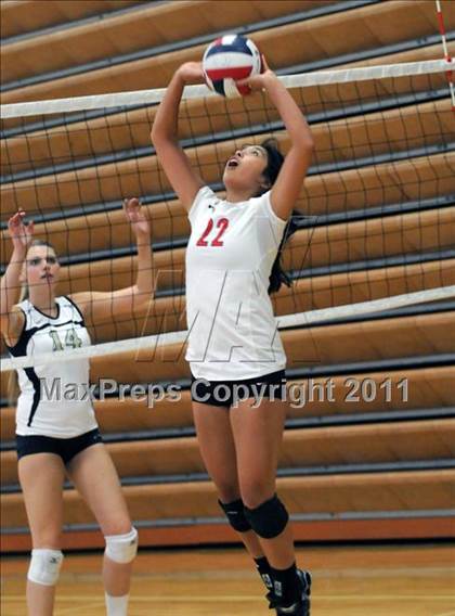Thumbnail 2 in Vista Murrieta vs. Harvard-Westlake (Durango Fall Classic) photogallery.