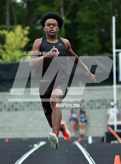 Thumbnail 2 in NCHSAA 4A West Regional (Long Jump) photogallery.