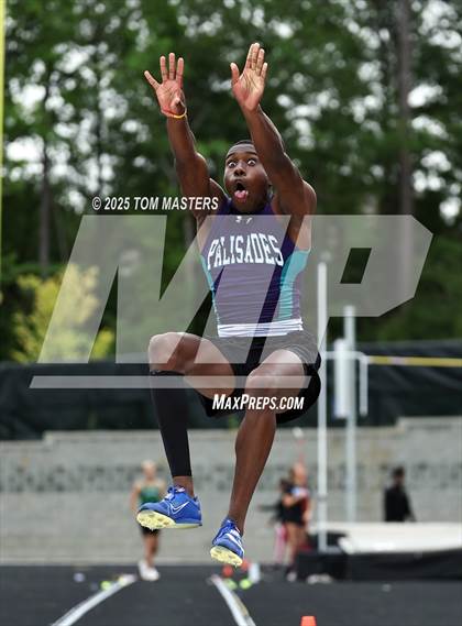 Thumbnail 1 in NCHSAA 4A West Regional (Long Jump) photogallery.