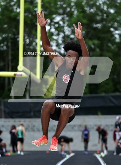 Thumbnail 2 in NCHSAA 4A West Regional (Long Jump) photogallery.