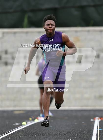 Thumbnail 2 in NCHSAA 4A West Regional (Long Jump) photogallery.