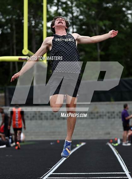 Thumbnail 2 in NCHSAA 4A West Regional (Long Jump) photogallery.
