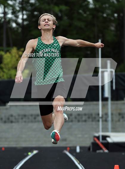 Thumbnail 3 in NCHSAA 4A West Regional (Long Jump) photogallery.