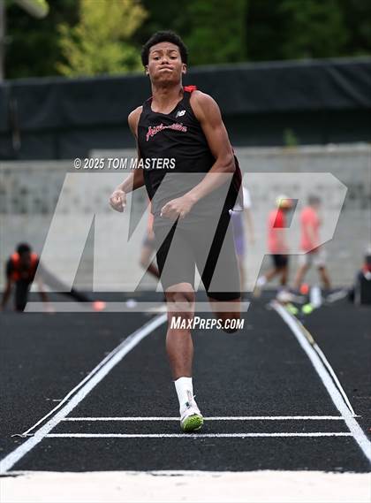 Thumbnail 2 in NCHSAA 4A West Regional (Long Jump) photogallery.