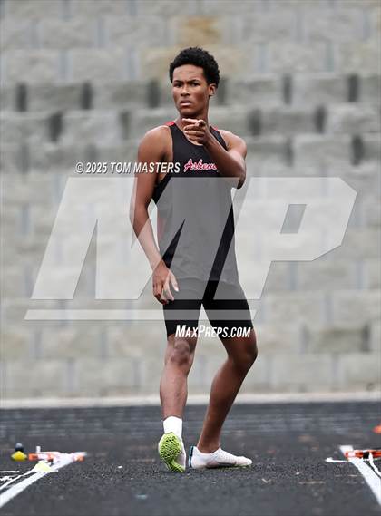 Thumbnail 1 in NCHSAA 4A West Regional (Long Jump) photogallery.