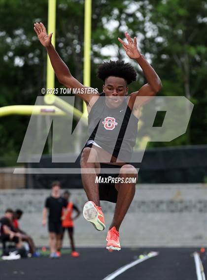 Thumbnail 3 in NCHSAA 4A West Regional (Long Jump) photogallery.