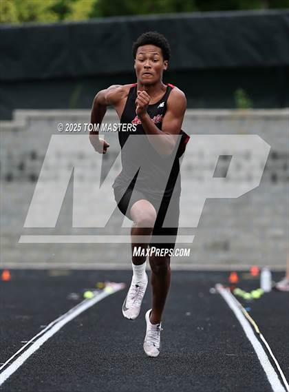 Thumbnail 3 in NCHSAA 4A West Regional (Long Jump) photogallery.