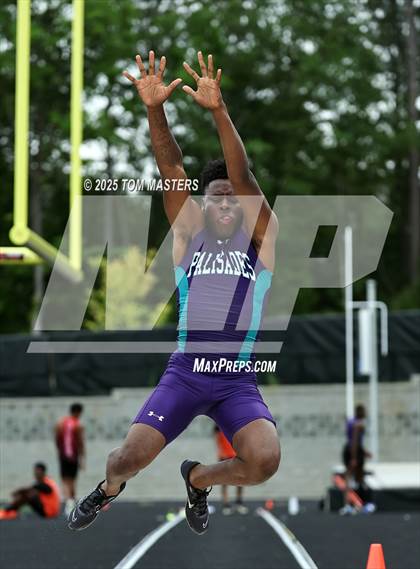Thumbnail 3 in NCHSAA 4A West Regional (Long Jump) photogallery.