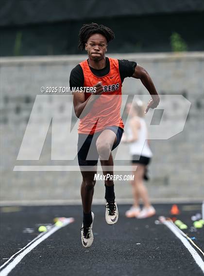 Thumbnail 3 in NCHSAA 4A West Regional (Long Jump) photogallery.