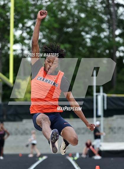 Thumbnail 3 in NCHSAA 4A West Regional (Long Jump) photogallery.