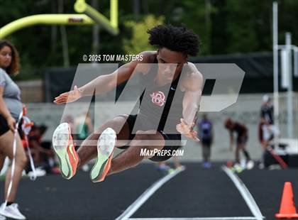 Thumbnail 3 in NCHSAA 4A West Regional (Long Jump) photogallery.