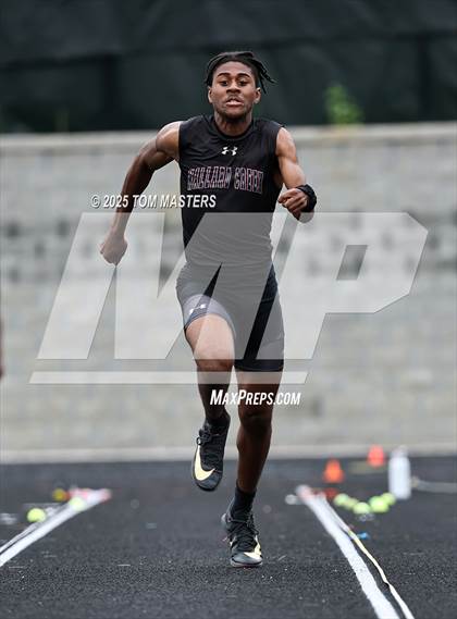 Thumbnail 1 in NCHSAA 4A West Regional (Long Jump) photogallery.