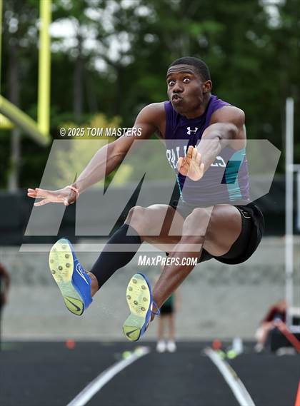 Thumbnail 3 in NCHSAA 4A West Regional (Long Jump) photogallery.