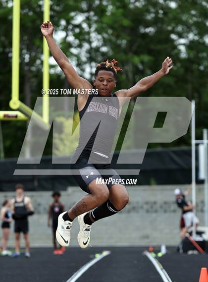 Thumbnail 3 in NCHSAA 4A West Regional (Long Jump) photogallery.