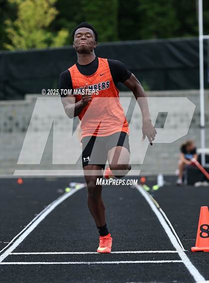Thumbnail 2 in NCHSAA 4A West Regional (Long Jump) photogallery.