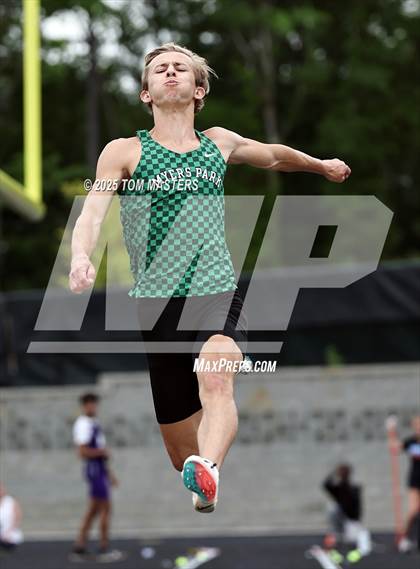 Thumbnail 1 in NCHSAA 4A West Regional (Long Jump) photogallery.