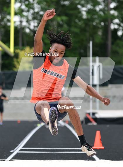 Thumbnail 2 in NCHSAA 4A West Regional (Long Jump) photogallery.