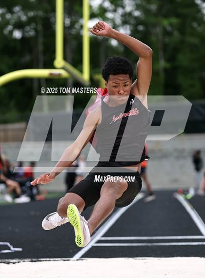 Thumbnail 1 in NCHSAA 4A West Regional (Long Jump) photogallery.