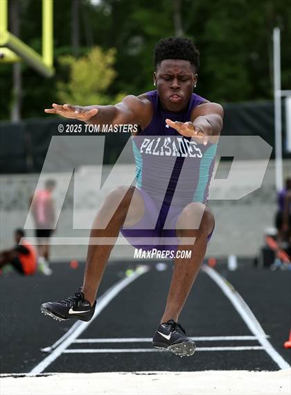 Thumbnail 1 in NCHSAA 4A West Regional (Long Jump) photogallery.
