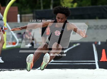 Thumbnail 2 in NCHSAA 4A West Regional (Long Jump) photogallery.