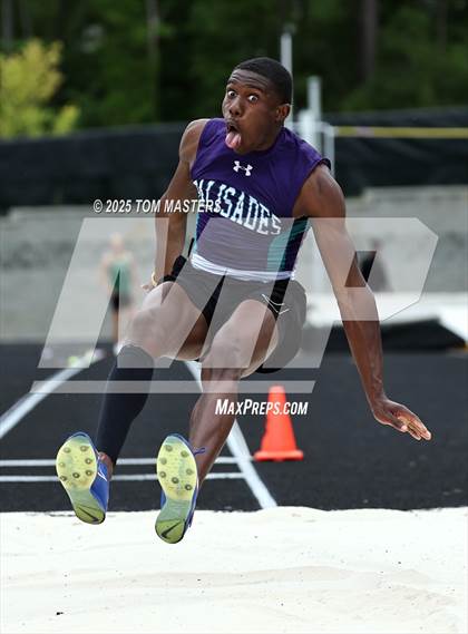 Thumbnail 1 in NCHSAA 4A West Regional (Long Jump) photogallery.