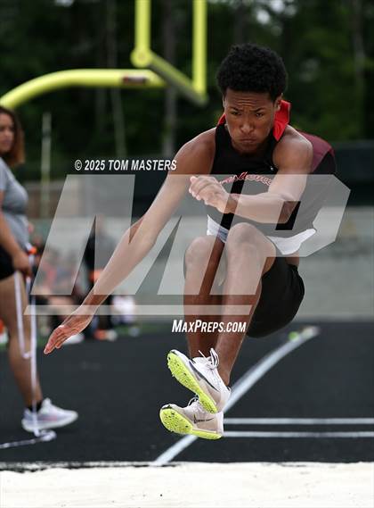 Thumbnail 1 in NCHSAA 4A West Regional (Long Jump) photogallery.