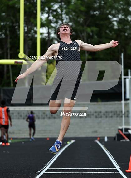 Thumbnail 2 in NCHSAA 4A West Regional (Long Jump) photogallery.