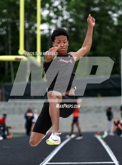 Thumbnail 3 in NCHSAA 4A West Regional (Long Jump) photogallery.