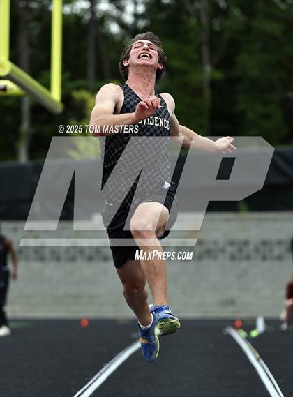Thumbnail 2 in NCHSAA 4A West Regional (Long Jump) photogallery.