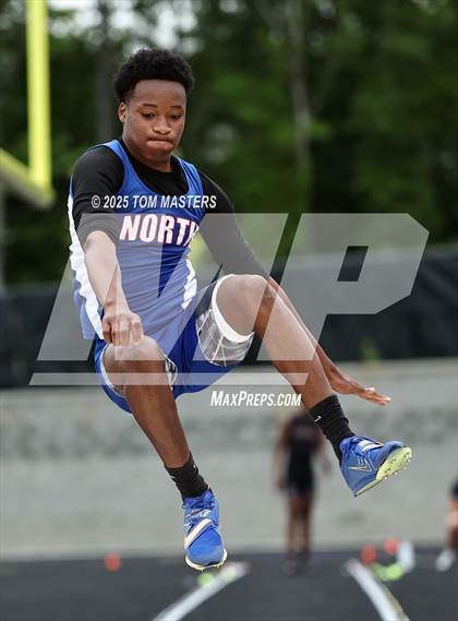 Thumbnail 3 in NCHSAA 4A West Regional (Long Jump) photogallery.