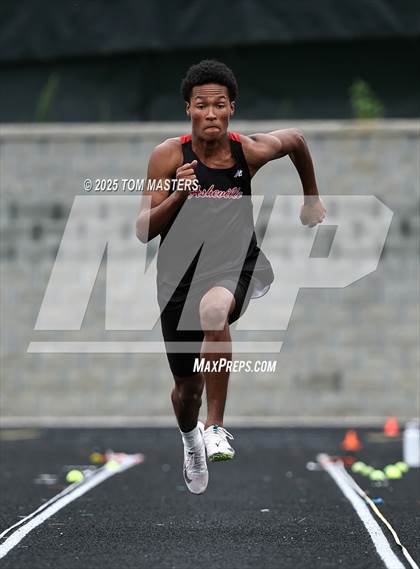 Thumbnail 2 in NCHSAA 4A West Regional (Long Jump) photogallery.