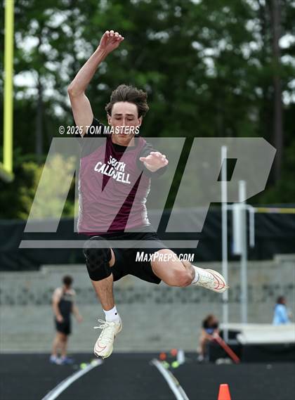 Thumbnail 2 in NCHSAA 4A West Regional (Long Jump) photogallery.