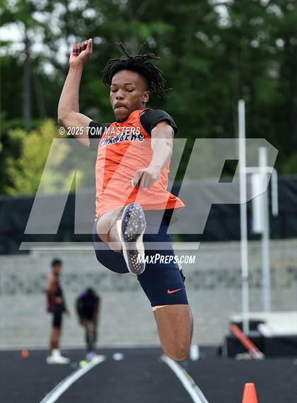 Thumbnail 3 in NCHSAA 4A West Regional (Long Jump) photogallery.