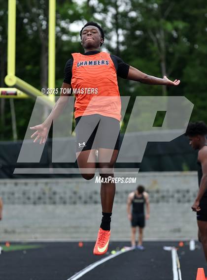 Thumbnail 2 in NCHSAA 4A West Regional (Long Jump) photogallery.