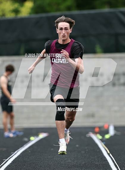 Thumbnail 2 in NCHSAA 4A West Regional (Long Jump) photogallery.