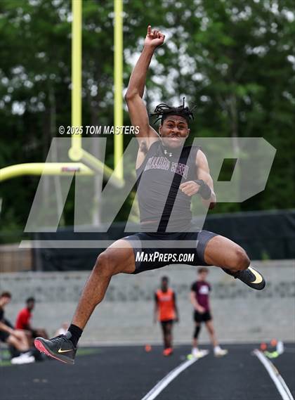 Thumbnail 3 in NCHSAA 4A West Regional (Long Jump) photogallery.