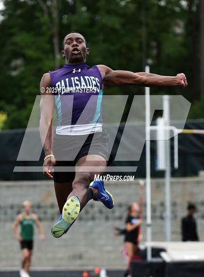 Thumbnail 2 in NCHSAA 4A West Regional (Long Jump) photogallery.