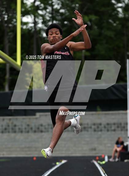 Thumbnail 1 in NCHSAA 4A West Regional (Long Jump) photogallery.