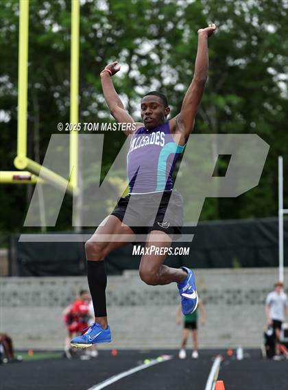 Thumbnail 2 in NCHSAA 4A West Regional (Long Jump) photogallery.