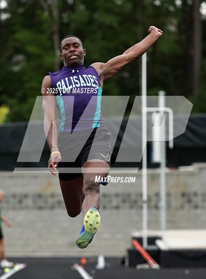 Thumbnail 1 in NCHSAA 4A West Regional (Long Jump) photogallery.