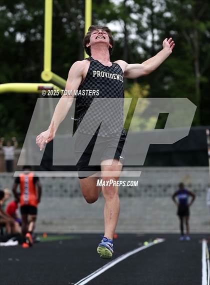 Thumbnail 2 in NCHSAA 4A West Regional (Long Jump) photogallery.