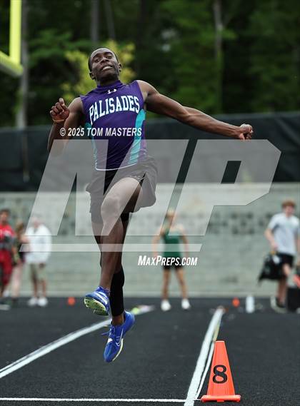 Thumbnail 2 in NCHSAA 4A West Regional (Long Jump) photogallery.