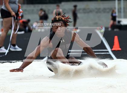 Thumbnail 3 in NCHSAA 4A West Regional (Long Jump) photogallery.