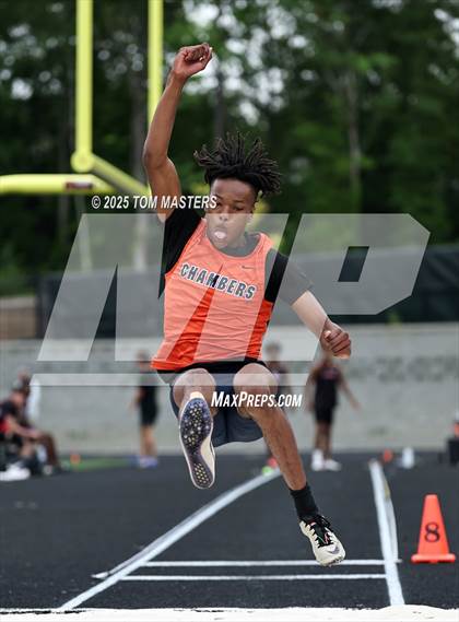 Thumbnail 3 in NCHSAA 4A West Regional (Long Jump) photogallery.