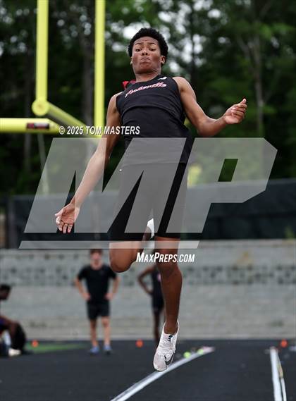 Thumbnail 3 in NCHSAA 4A West Regional (Long Jump) photogallery.