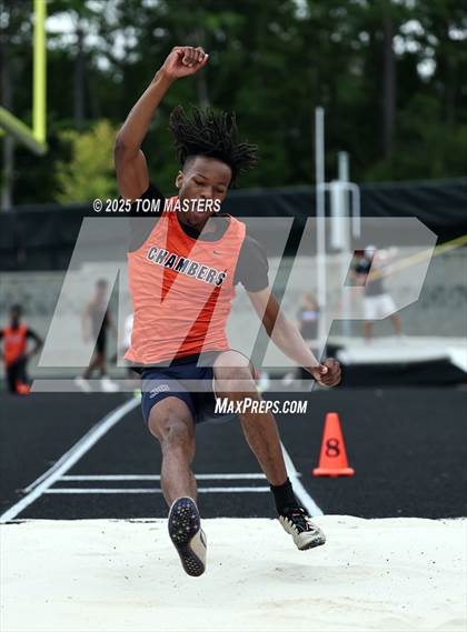 Thumbnail 3 in NCHSAA 4A West Regional (Long Jump) photogallery.
