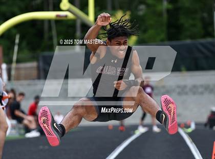 Thumbnail 1 in NCHSAA 4A West Regional (Long Jump) photogallery.